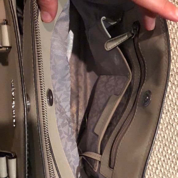 Michael Kors Medium Savannah - Picture 3 of 6